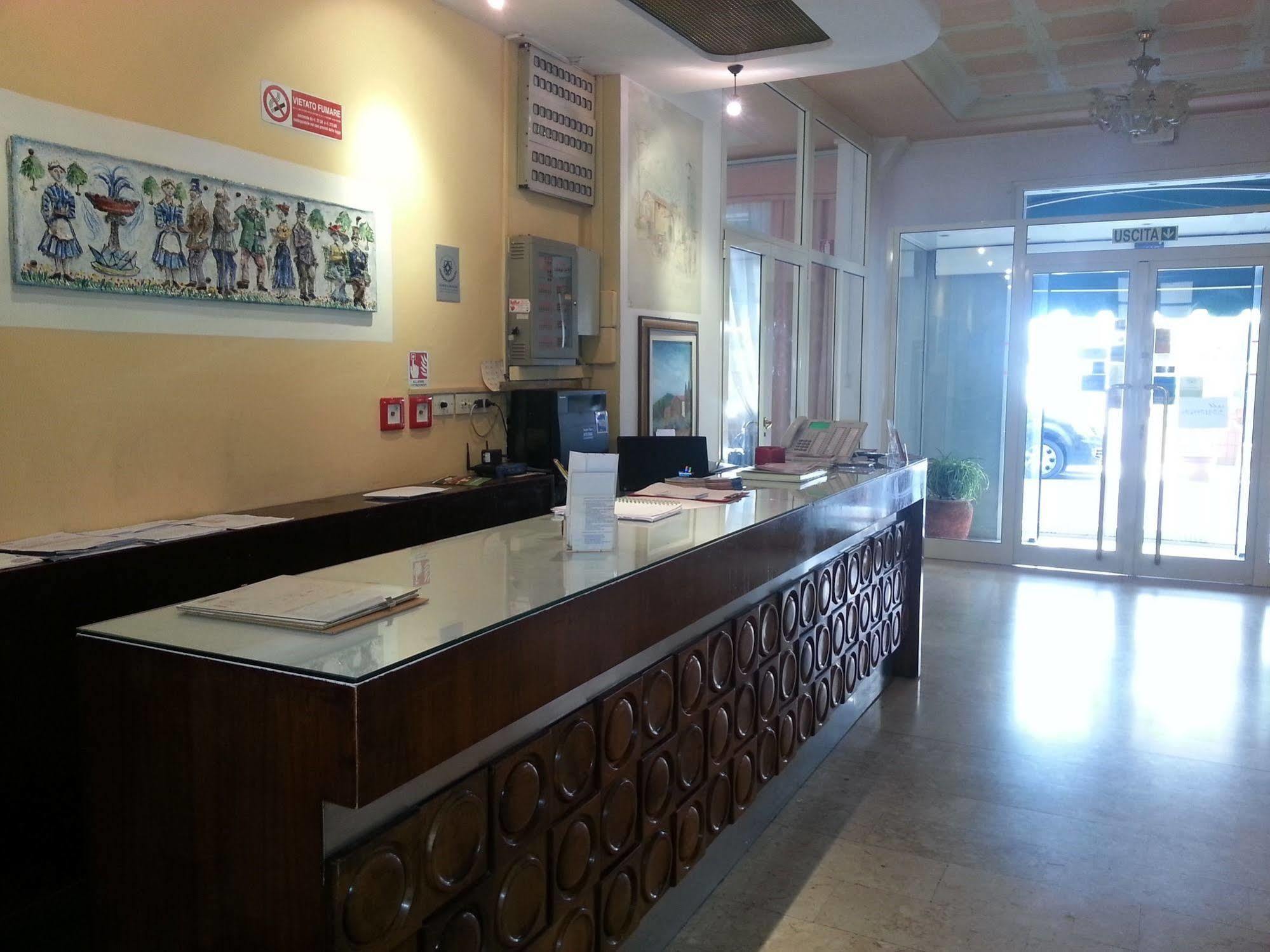 Hotel Valtorta มอนเตกาตินี แตร์เม ภายนอก รูปภาพ