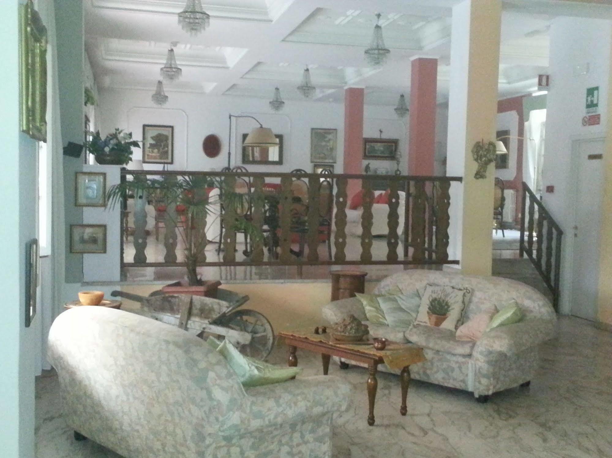 Hotel Valtorta มอนเตกาตินี แตร์เม ภายนอก รูปภาพ